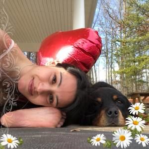 Meet your Posher, Nina